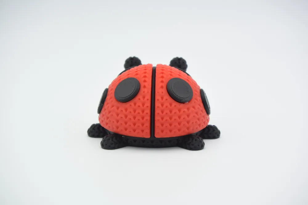 🐞 Coccinelle effet tricot – Impression 3D